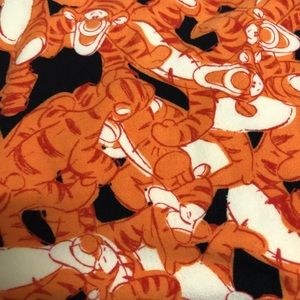 Lularoe TC Disney Tigger leggings